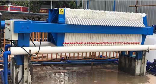 如何判斷污泥壓濾機濾板的質(zhì)量？